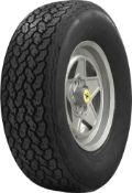 Primer plano de la banda de rodadura Michelin XWX 205/70 R14 89 W