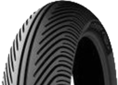 Primer plano de la banda de rodadura Michelin Power SuperMoto Rain 120/75 R16.5 Delanteros TL