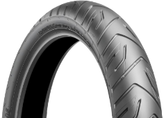 Primer plano de la banda de rodadura Bridgestone Battlax Adventure A41 110/80 R18 58 H Delanteros TL