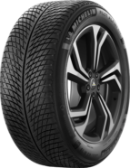 Primer plano de la banda de rodadura Michelin Pilot Alpin 5 SUV 285/45 R19 111 V XL