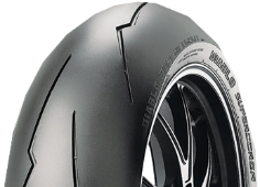 Primer plano de la banda de rodadura Pirelli Diablo Supercorsa SP V3 200/60ZR17 (80 W) Traseros TL M/C