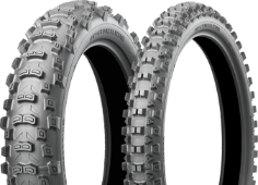 Primer plano de la banda de rodadura Bridgestone Battlecross E50 120/90-18 65 P Traseros TT NHS