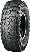 Primer plano de la banda de rodadura Yokohama Geolandar X-M/T G005 7.50 R16 116/114 N RPB, RBL, POR