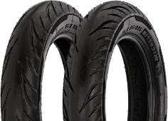 Primer plano de la banda de rodadura Michelin Commander III Cruiser 140/90 B15 76 H Traseros TL/TT M/C RF