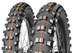 Primer plano de la banda de rodadura Mitas Terra Force - MX SM 70/100-19 42 M Delanteros TT NHS Red/Yellow Soft