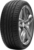 Primer plano de la banda de rodadura Novex SuperSpeed A3 235/40 R18 95 W XL