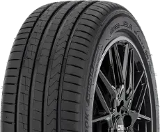 Primer plano de la banda de rodadura Hankook Ventus Prime4 K135
