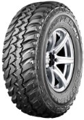 Primer plano de la banda de rodadura Bridgestone Dueler M/T 674 265/75 R16 119 Q POR