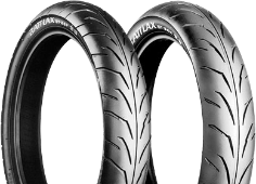 Primer plano de la banda de rodadura Bridgestone BT 39 120/80-17 61 S Traseros TL M/C