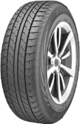 Primer plano de la banda de rodadura Nankang CW 20 205/70 R14 102/100 P C
