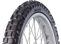 Primer plano de la banda de rodadura Maxxis M6033 3.00-21 51 P Delanteros TT NHS