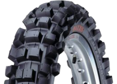 Primer plano de la banda de rodadura Maxxis M7305 Maxxcross IT 90/100-16 51 M Traseros TT NHS