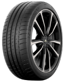 Primer plano de la banda de rodadura Michelin Pilot Super Sport 245/40 R21 96 Y RUN ON FLAT ZP