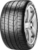 Primer plano de la banda de rodadura Pirelli P Zero Corsa Asimmetrico 2 (P7C3) 345/30 R20 106 Y F