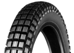 Primer plano de la banda de rodadura Cheng Shin C186 4.00-18 64 N NHS