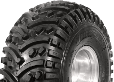 Primer plano de la banda de rodadura BKT AT-108 20x7-8 23 J E