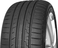Primer plano de la banda de rodadura Dunlop Sport Bluresponse